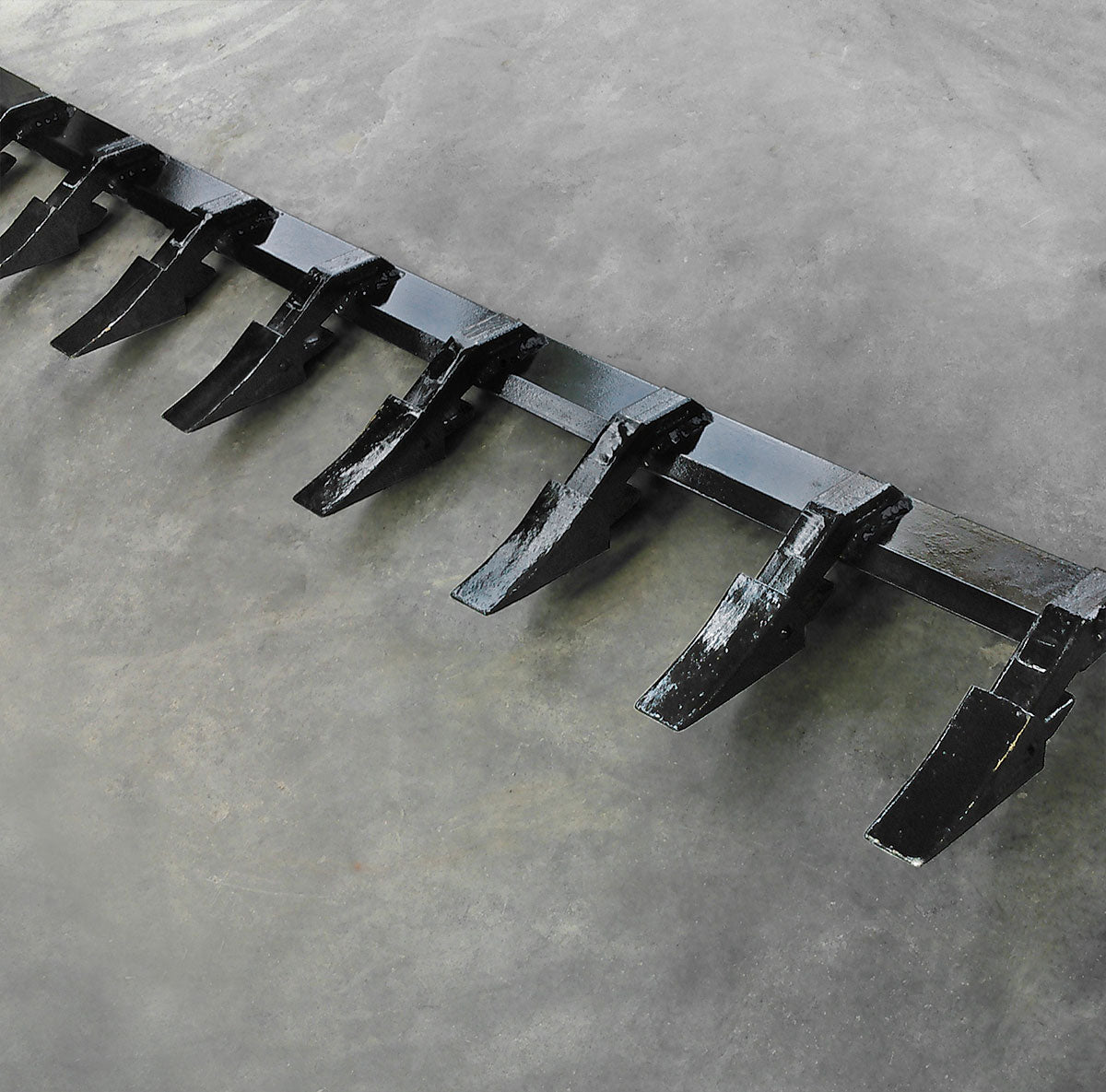 Loflin Fabrication | Toothbars | 34 3/4" - 82 3/4" | For Mini Low Pro and Low Pro Bucket