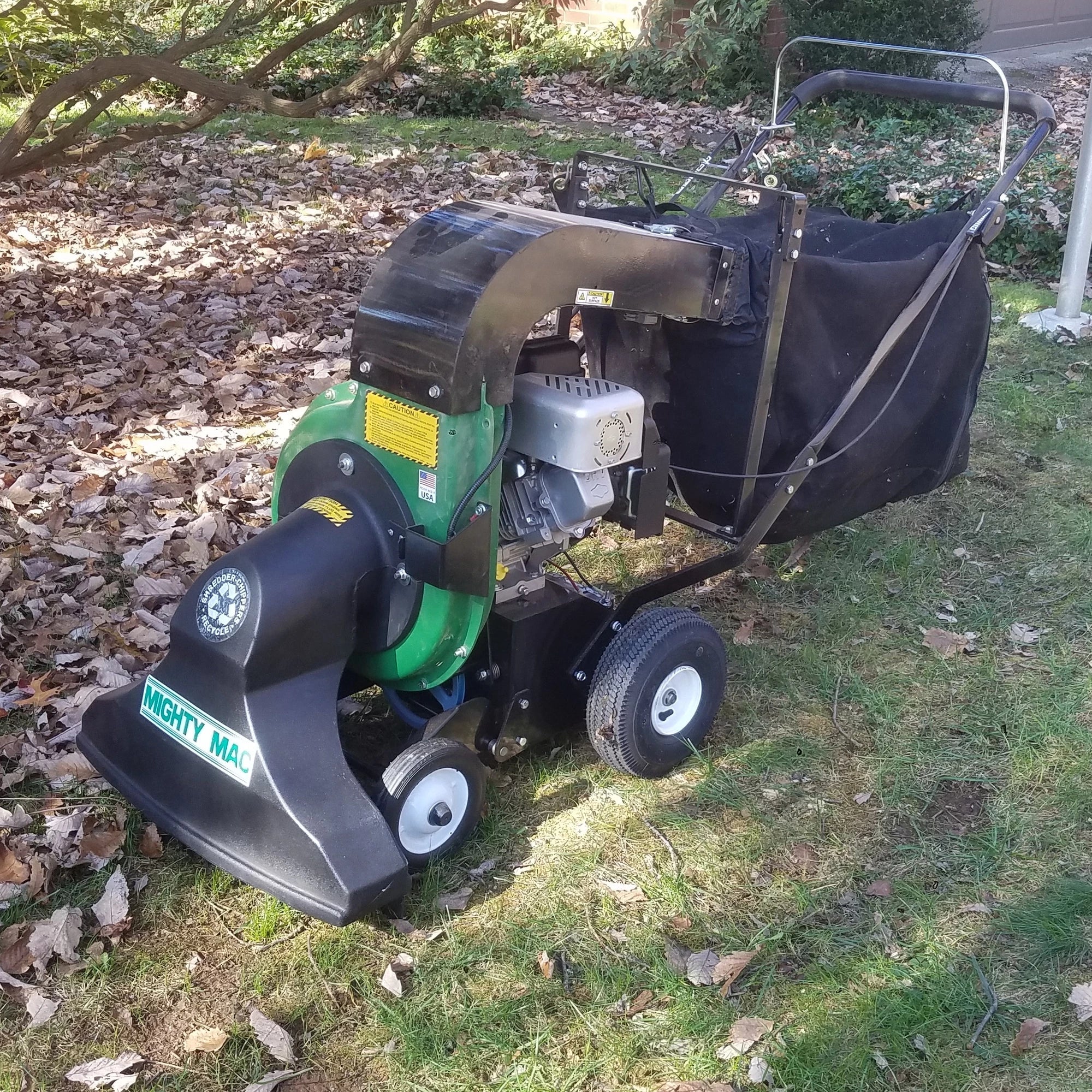 Mighty Mac™ Self-Propelled Vacuum-Chipper-Bagger with Electric Start (VCB1102E)