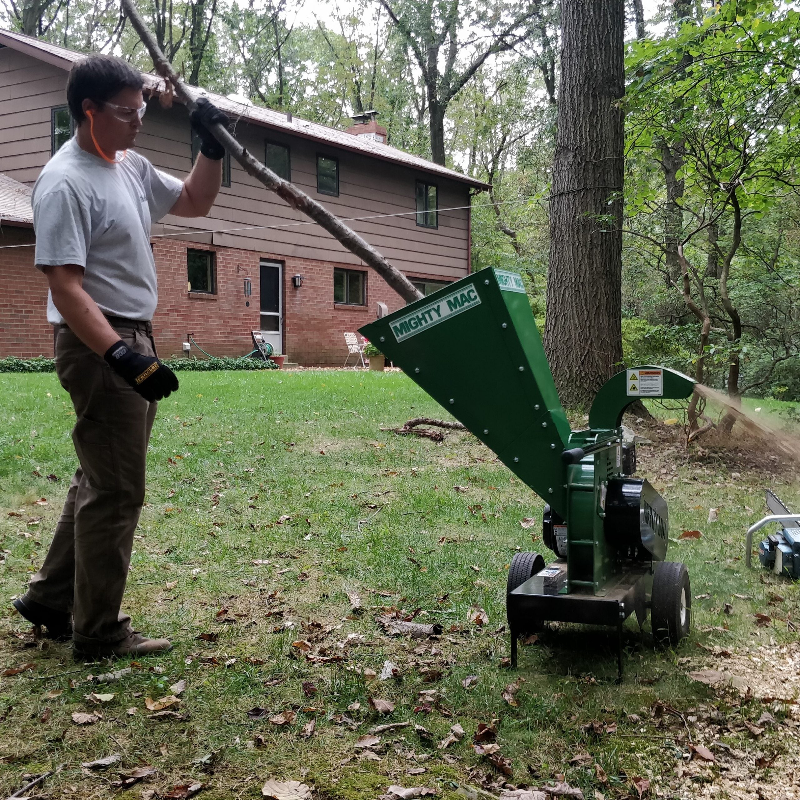 Mighty Mac™ Wood Chipper 3-3/4” Max Capacity - 7HP Briggs (WC375)